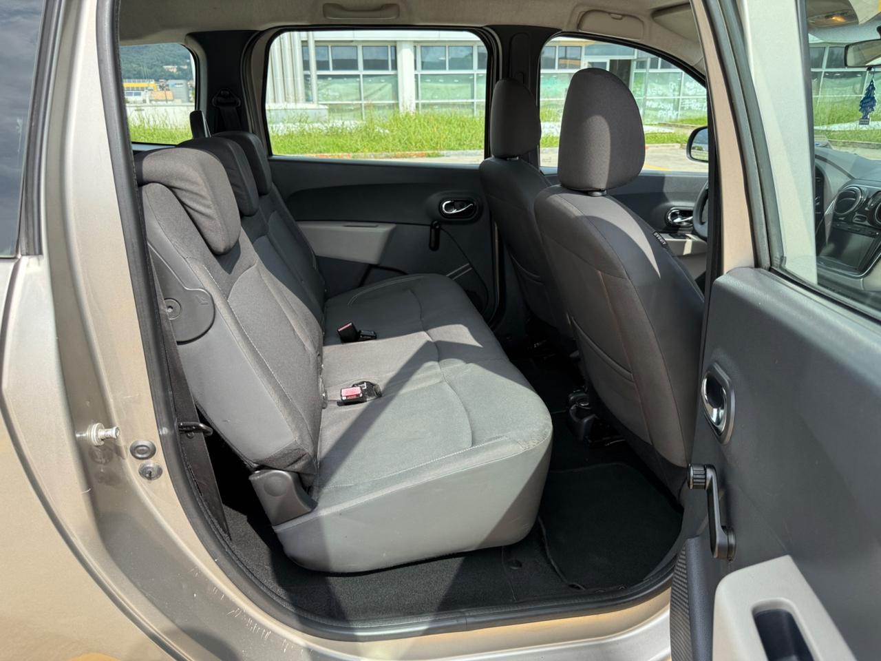 Dacia Lodgy 1.5 Diesel 90CV 5 posti OK NEOPATENTATI
