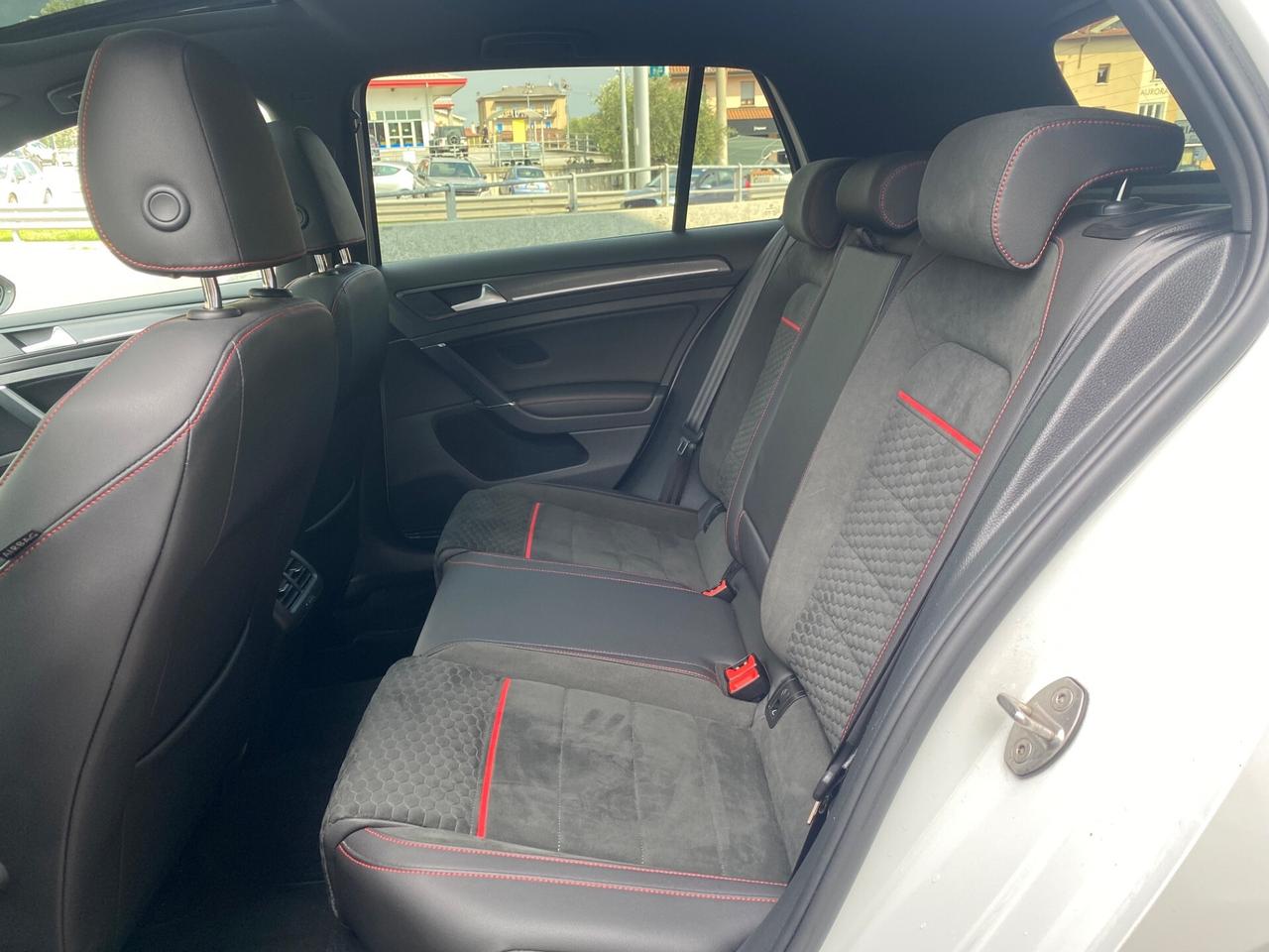 Volkswagen Golf GTI Performance 2.0 230 CV TETTO HONEY COMB KEY LESS