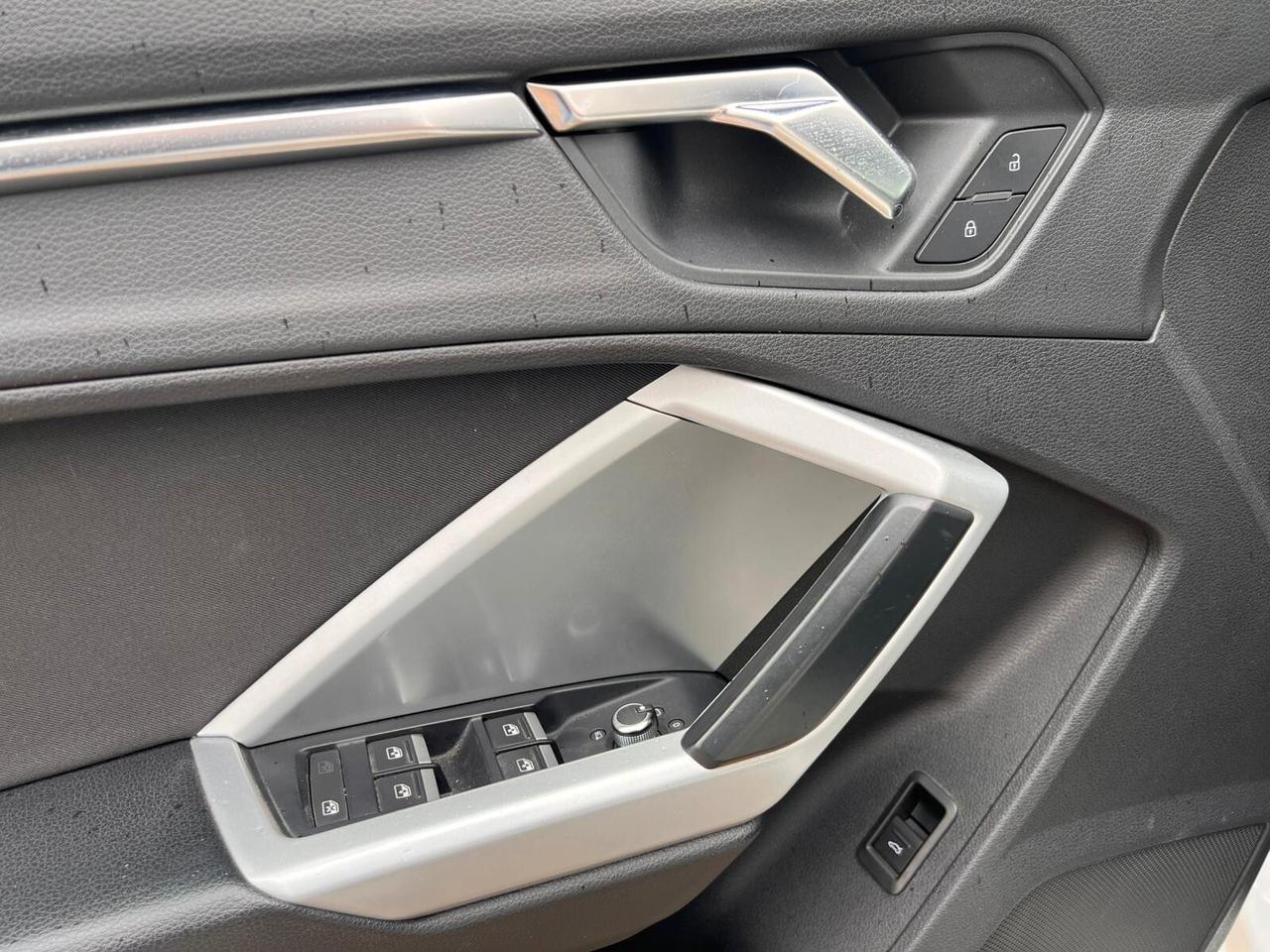 Audi Q3 40 TDI quattro S tronic Business Advanced