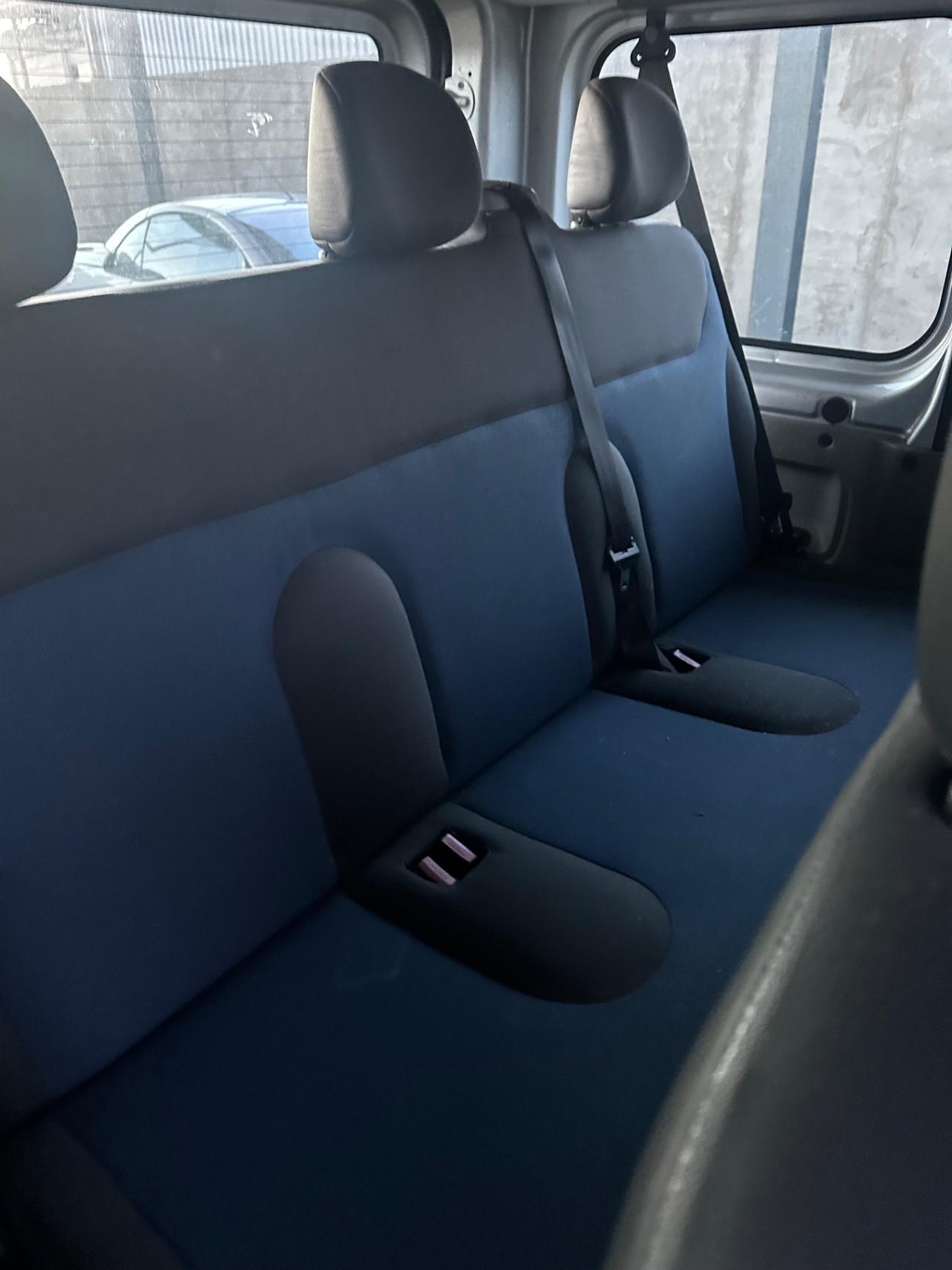 Renault Trafic 9 posti