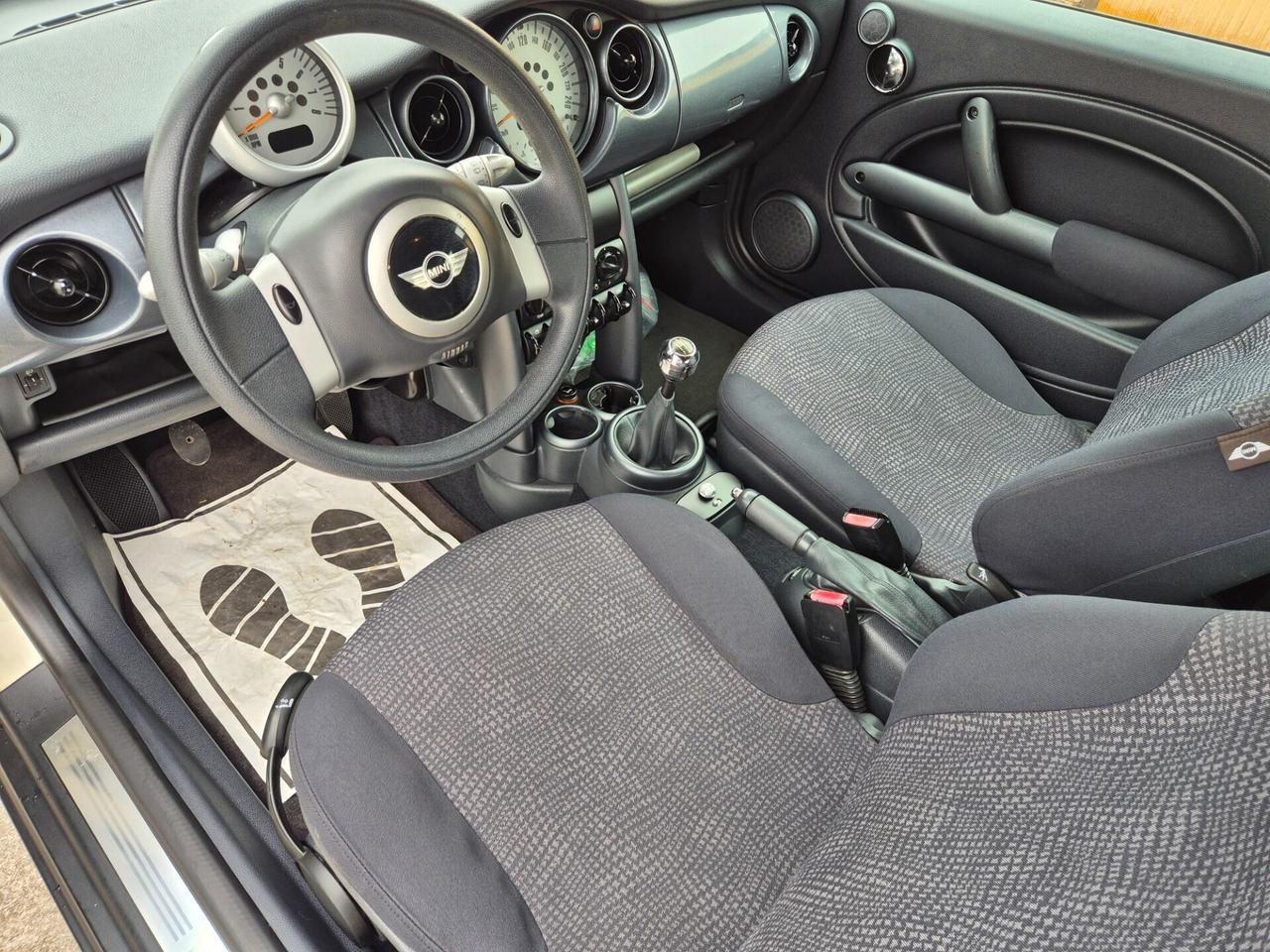 Mini 1.6 16V One de luxe