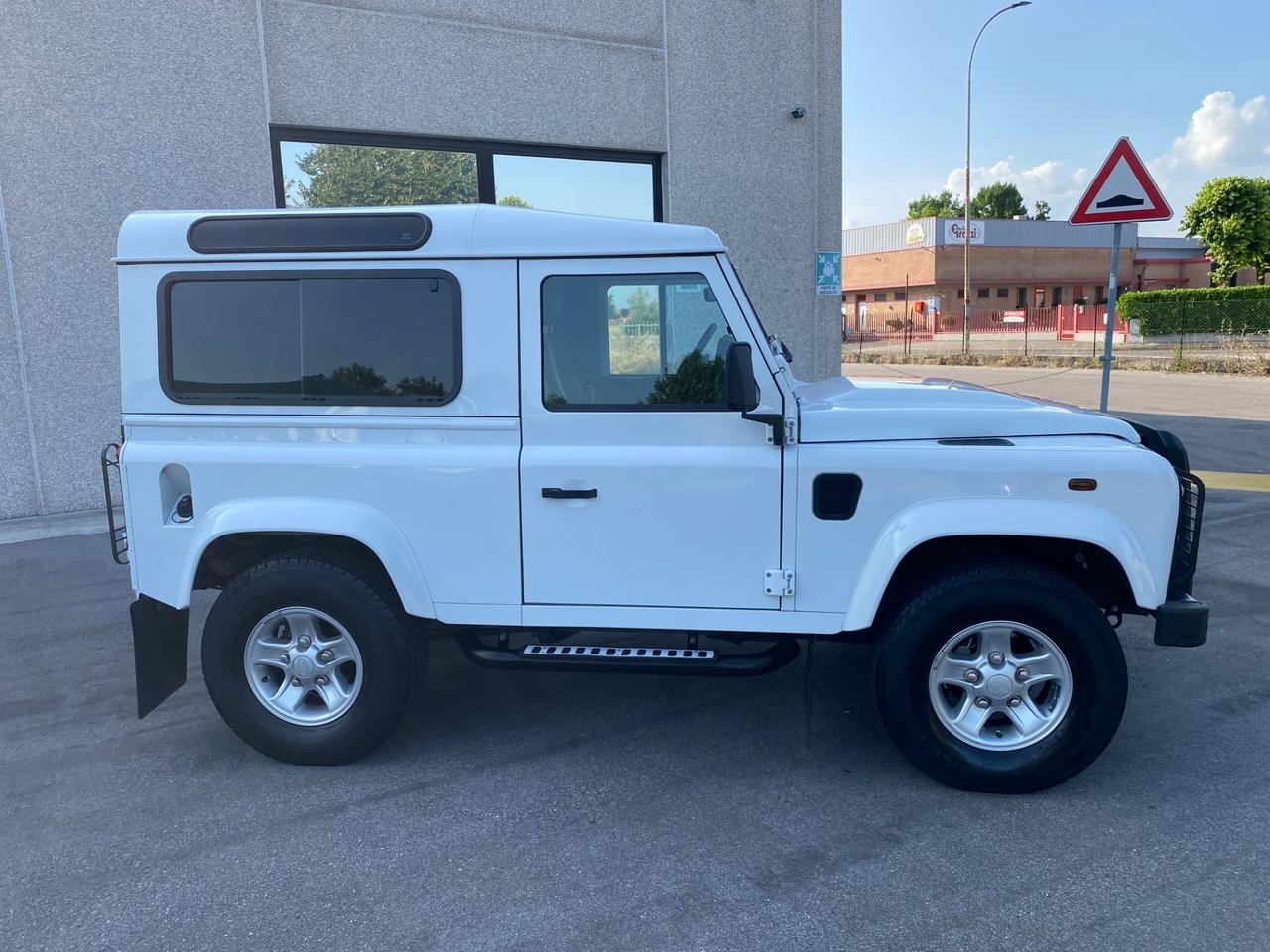 Land Rover Defender 90 2.2 TD4 Autocarro 4 Posti