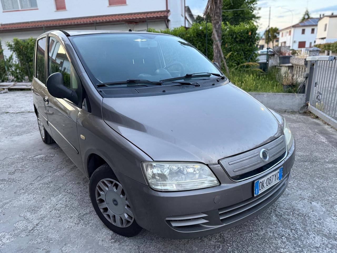 Fiat Multipla Benzina Metano Spaziosa Ed Economica Neopatentati