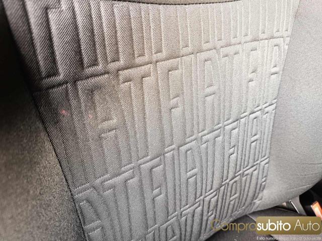 FIAT 500 1.0 Hybrid Red