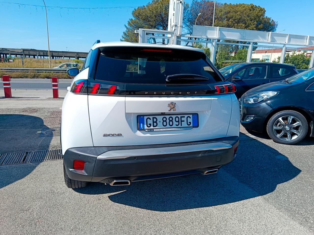 Peugeot 2008 PureTech 130 S&S EAT8 Allure