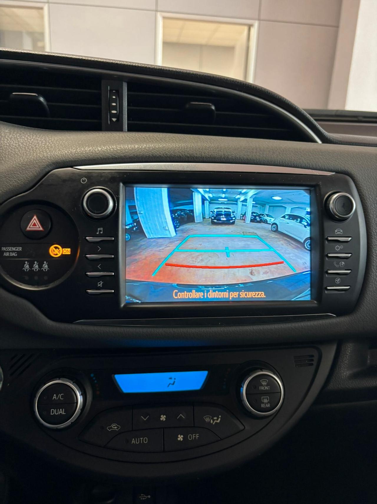 Toyota Yaris 1.5 Hybrid 5 porte Business