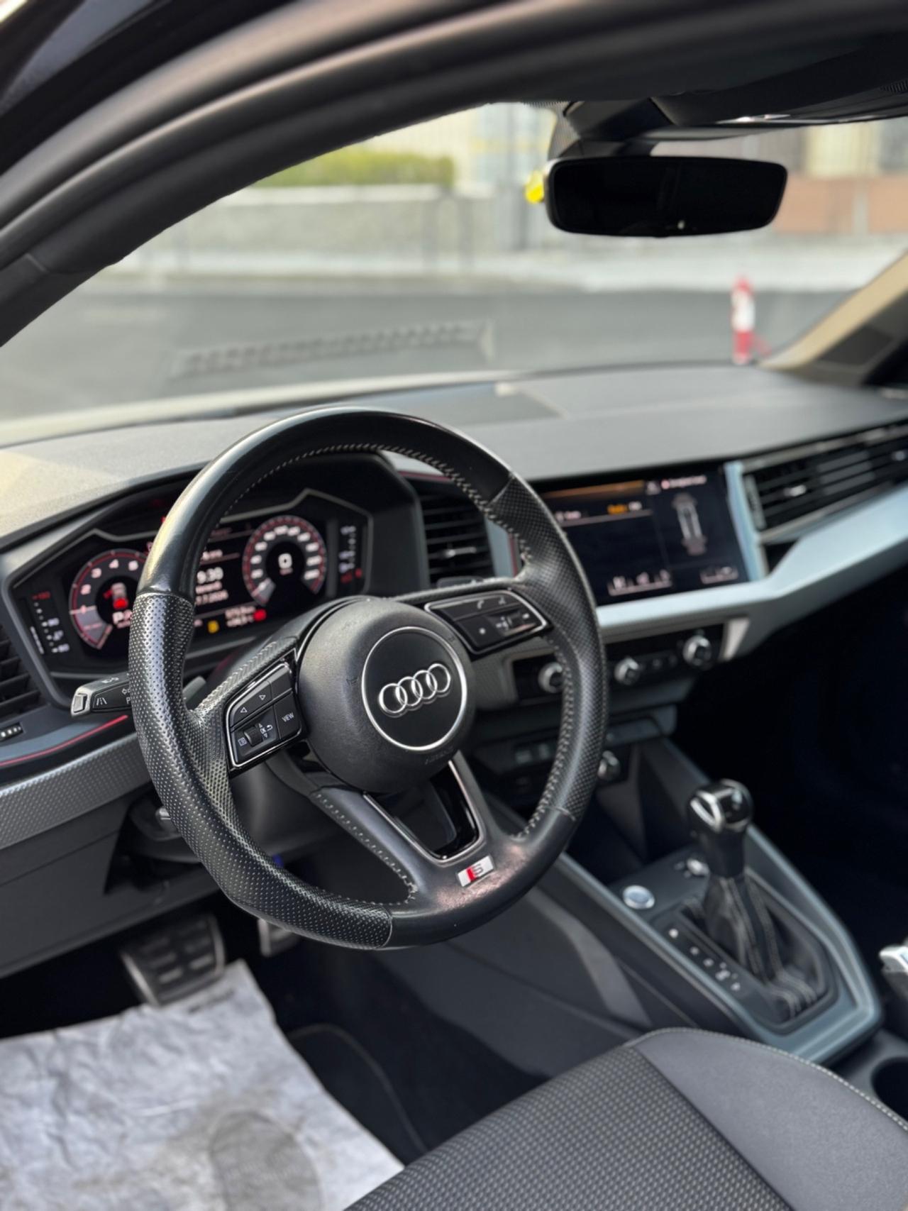 Audi A1 SPB 30 TFSI S tronic line edition