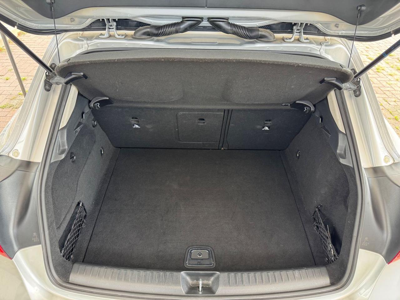 Mercedes-Benz GLA 220 Premium GLA 220 D #6418