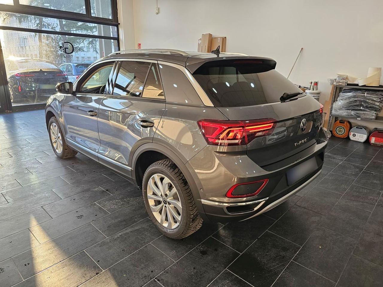 Volkswagen T-Roc Style C.17" Tetto Apribile Led Navi PDC Camera TDI