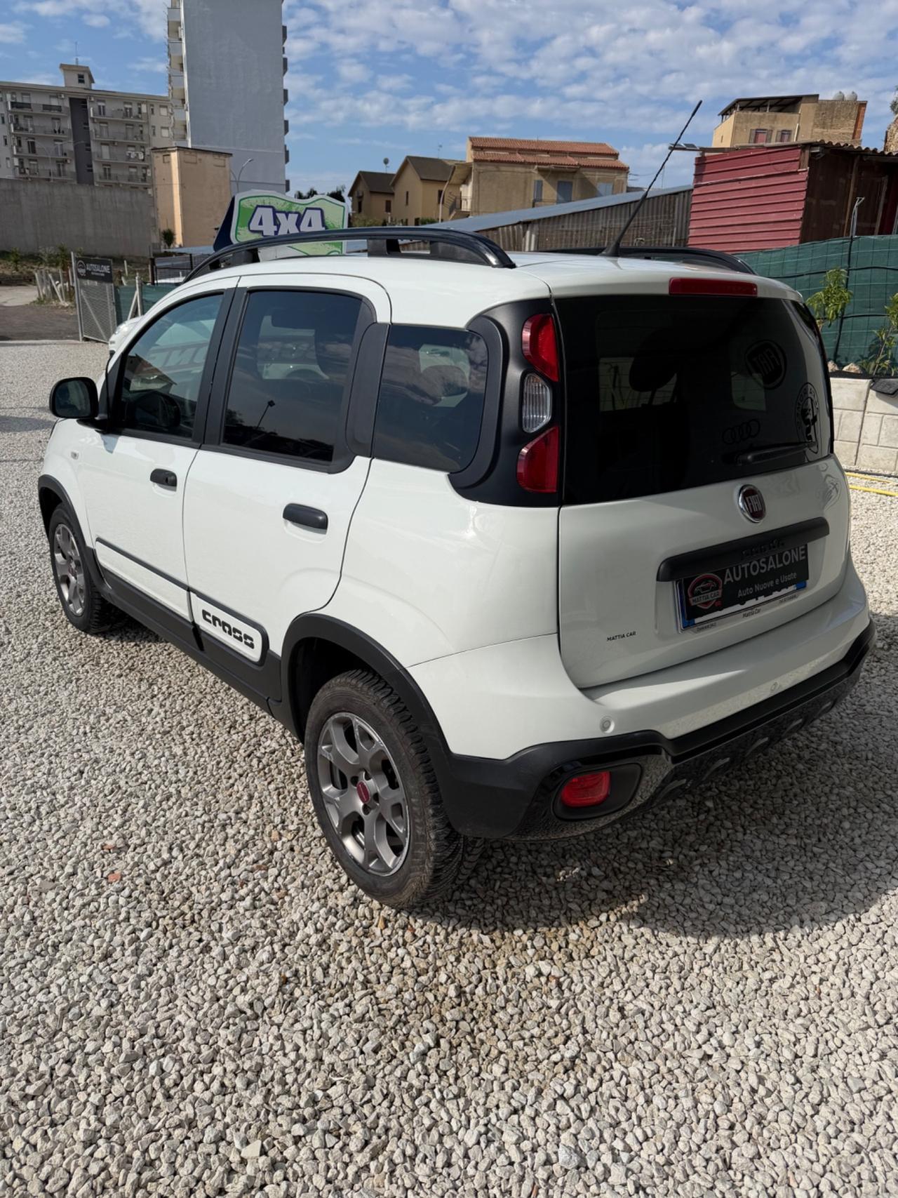 Fiat Panda 1.3 MJT 80 CV S&S Lounge allestimento cross