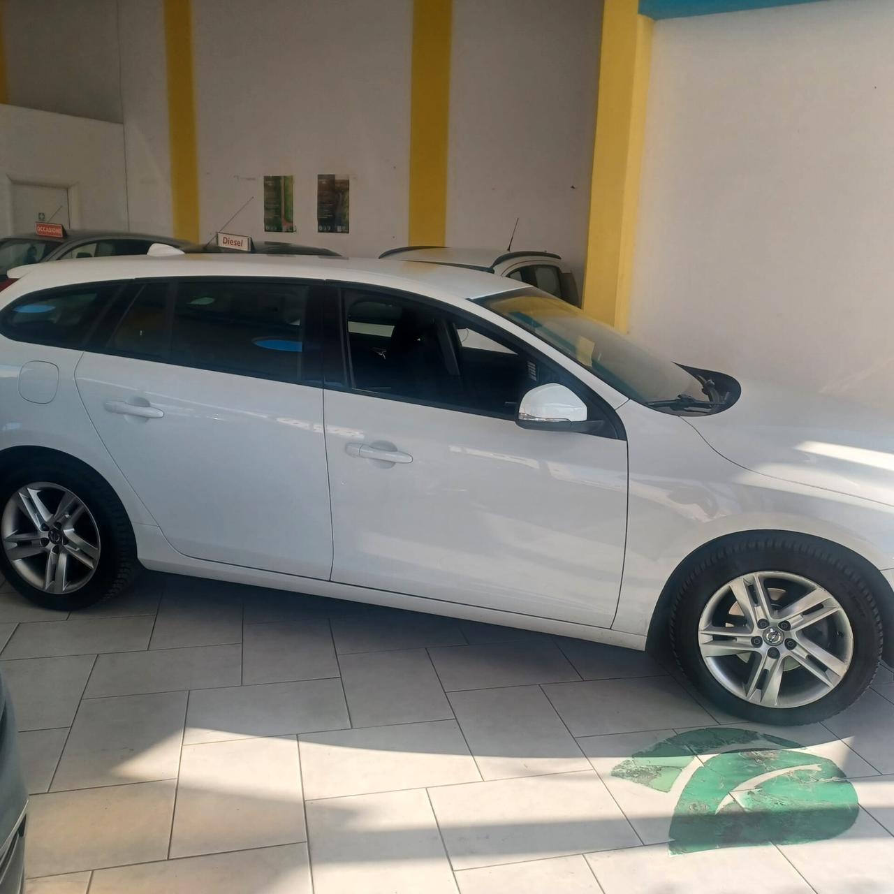 35.000KM MOTORE SOSTUITITO VOLVO V60 2.0 TDI AUTOM