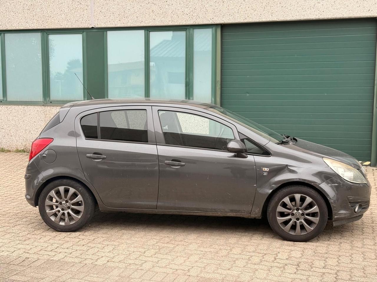 Opel Corsa 1.2 80CV 5 porte GPL-TECH Edition