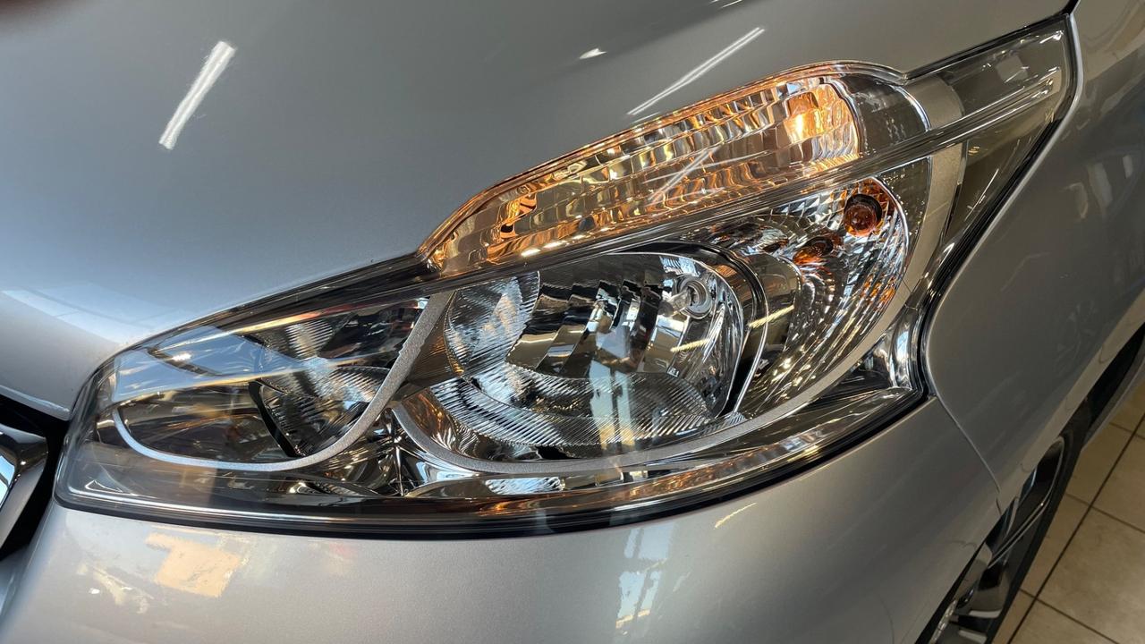 Peugeot 208 1.4 HDi 68 CV 5 porte Active