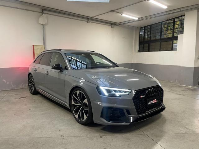 AUDI RS4 Avant