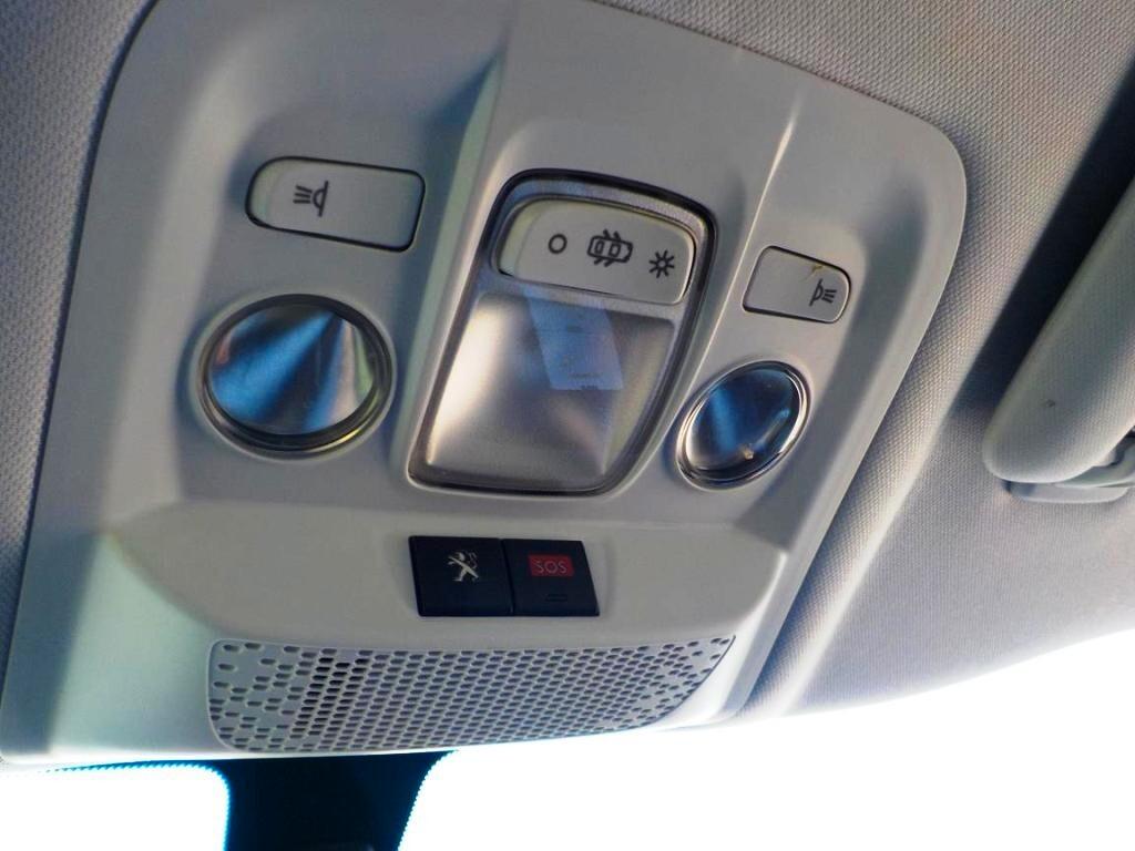 Peugeot 2008 BlueHDi 100 Allure