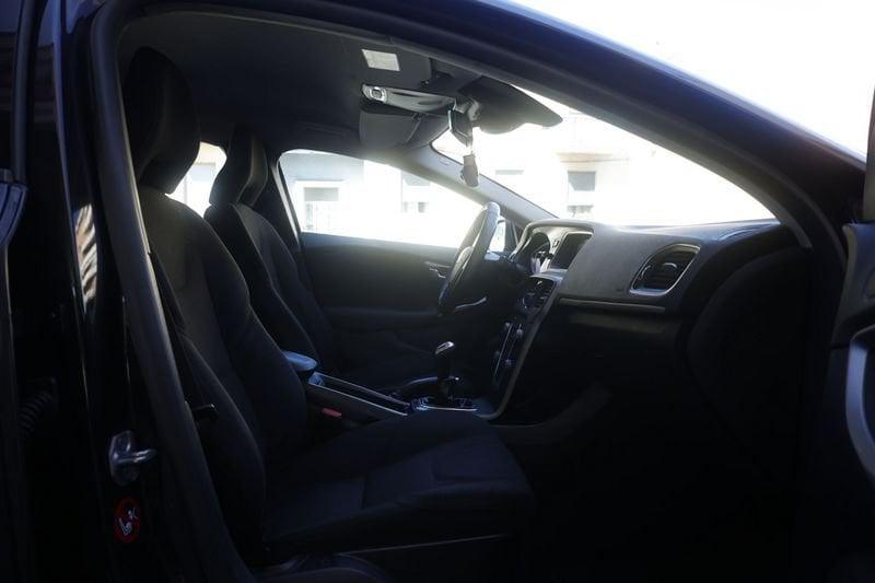 Volvo V40 D2 1.6 D Powershift Momentum Unicoproprietario