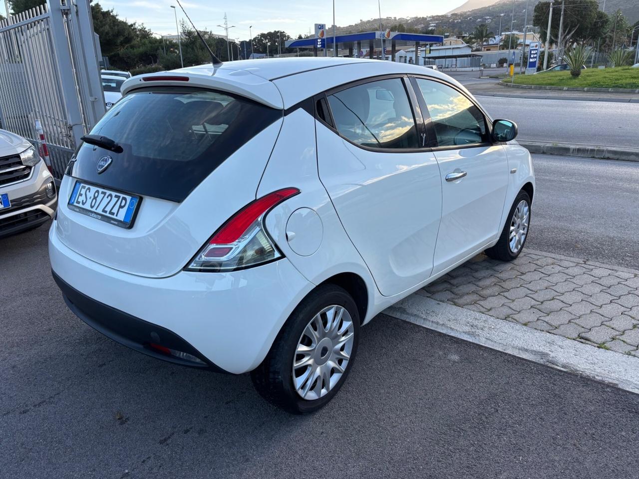 Lancia Ypsilon 1.3 MJT 16V 95 CV 5 porte S&S Silve