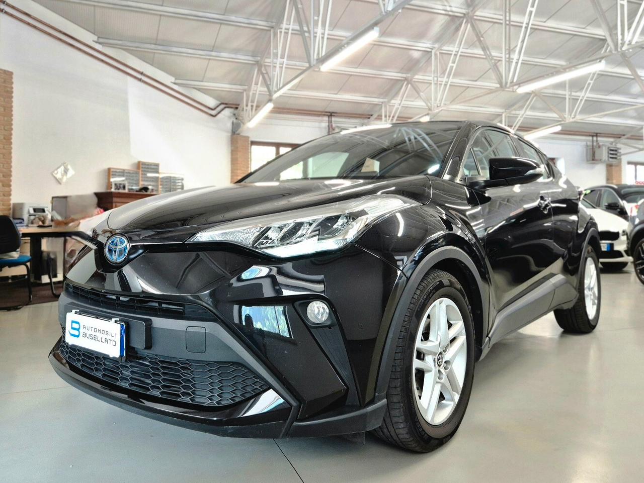 Toyota C-HR 1.8 Hybrid E-CVT Business