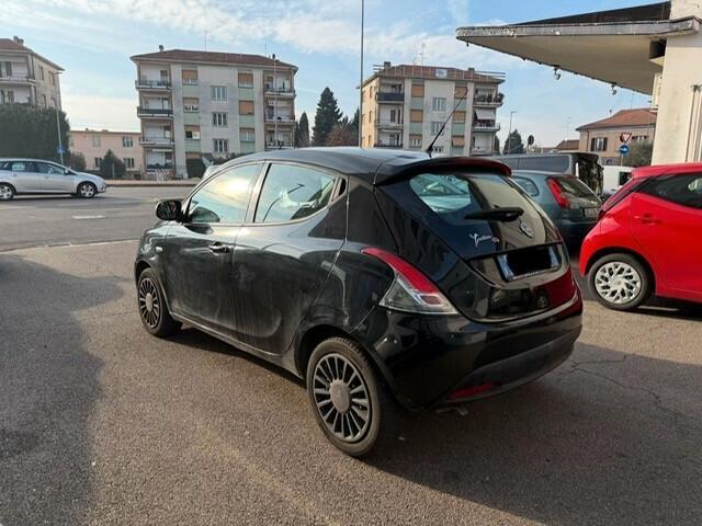 Lancia Ypsilon 1.2 69 CV S Momodesign NEOPATENTATI