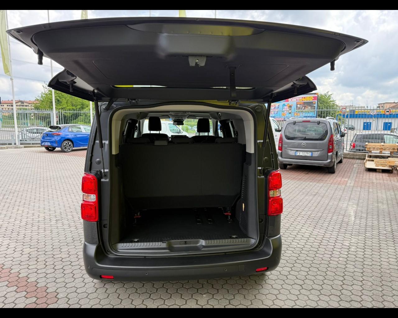 OPEL Vivaro Life Combi 2.0 BlueHDi 180 Lunghezza Media