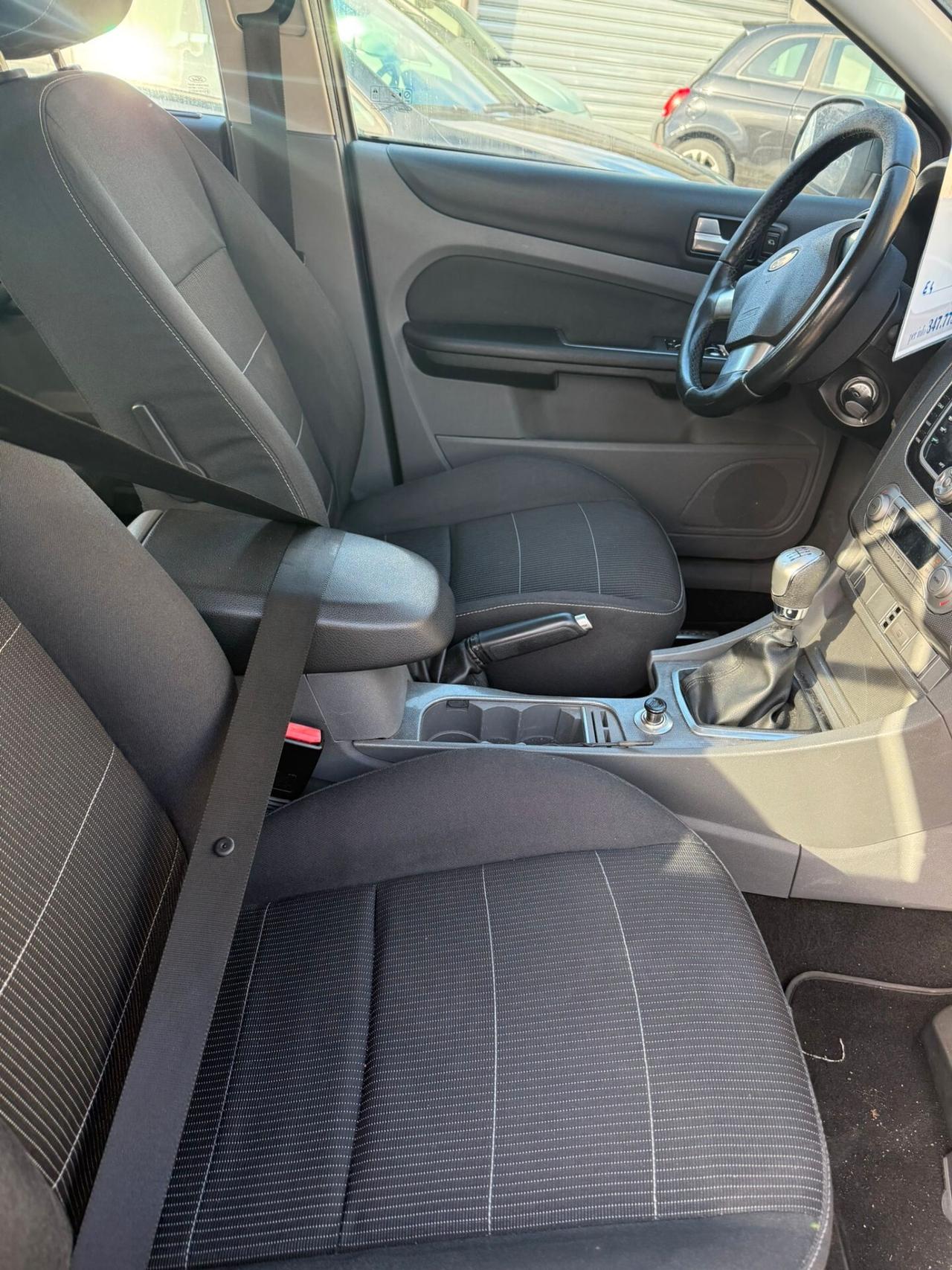 Ford Focus 1.6 TDCi (110CV) 5p. Tit. DPF