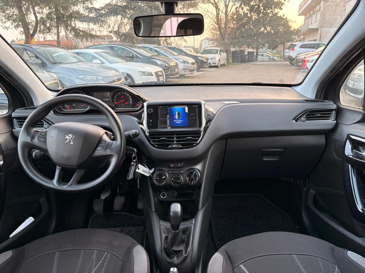 Peugeot 208 1.4 HDi 68 CV 5 porte Allure