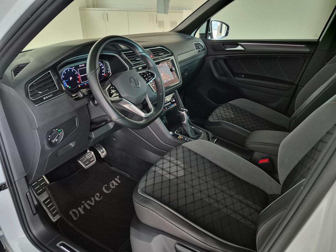Volkswagen Tiguan 1.5 TSI R-LINE 150CV DSG LED NAVI C.19" APPLE CAR PLAY/ANDROID AUTO AMBIENT LIGHT KEYLESS ACC WIRELESS COCKPIT PRO