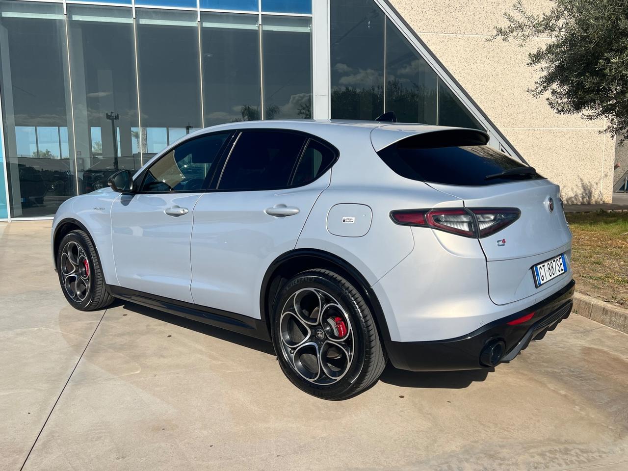 Alfa Romeo Stelvio Veloce Q4 210cv possibilità noleggio no scoring