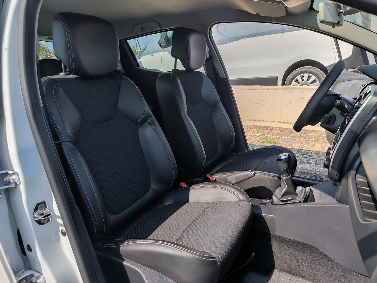RENAULT CLIO MOSCHINO 1.5 HDI 75cv LED/NAVI/SES.POST/RETROCA