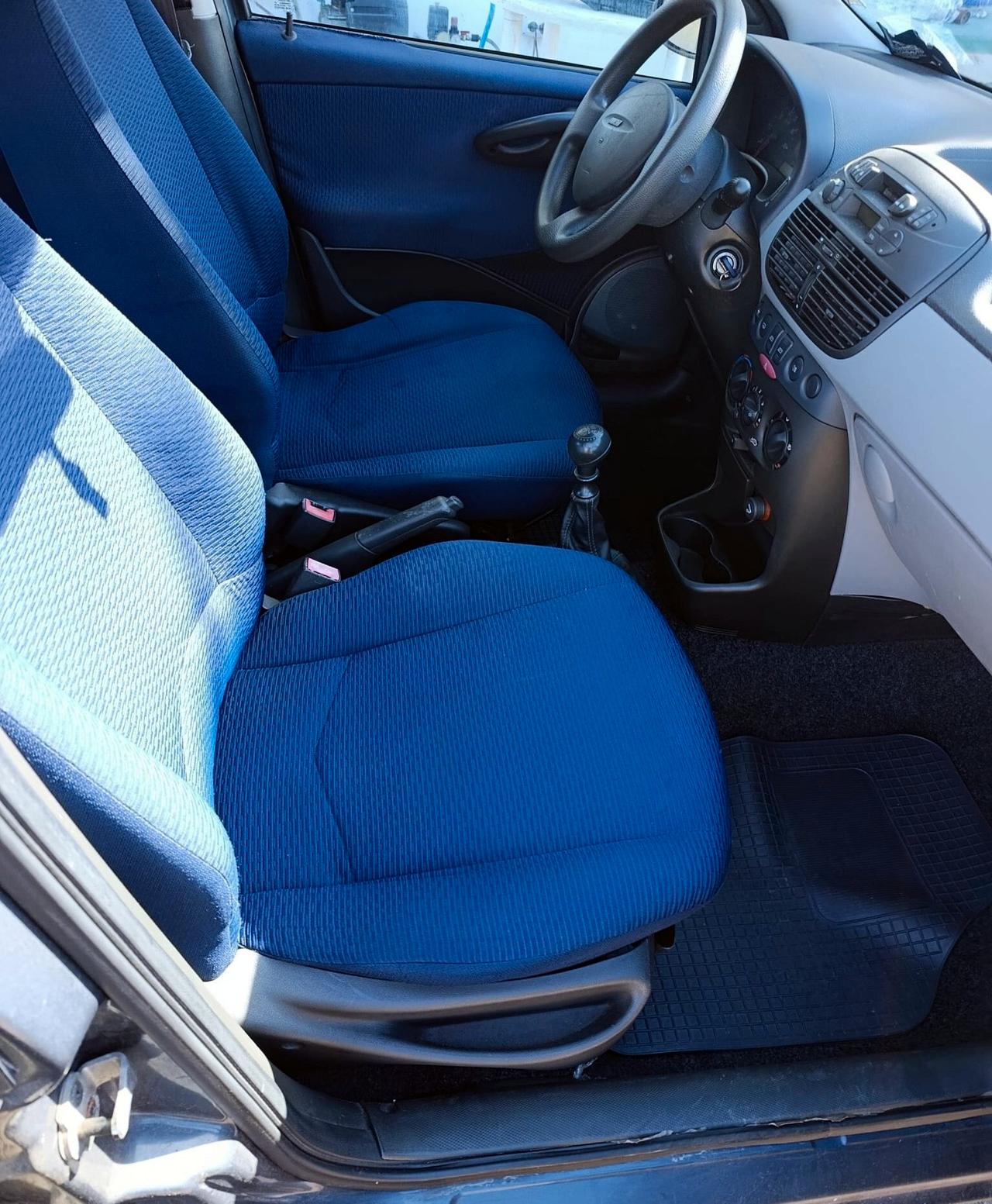 Fiat Punto 1.2i cat 5 porte ELX solo 130000 km