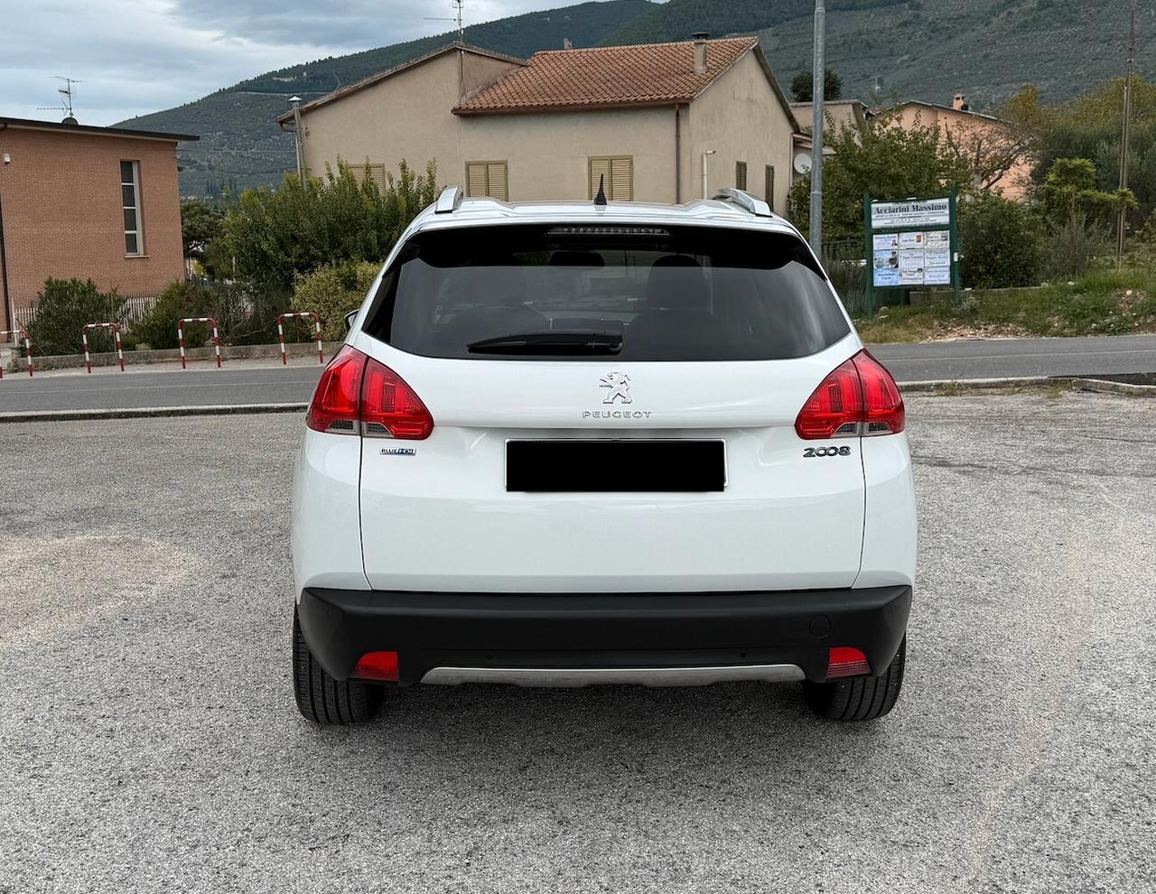 Peugeot 2008 BlueHDi 120 S&S Allure