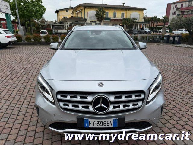 MERCEDES-BENZ GLA 200 d Automatic Sport