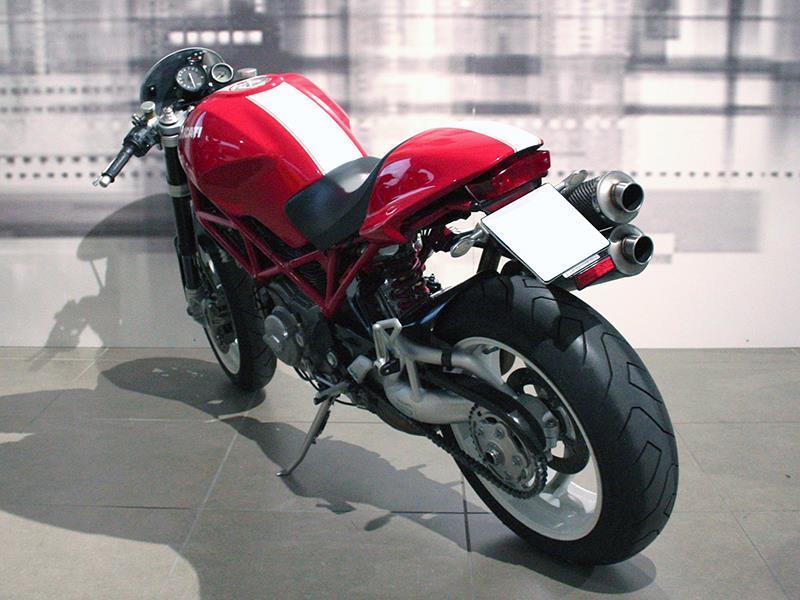 Ducati Monster S2R 1000