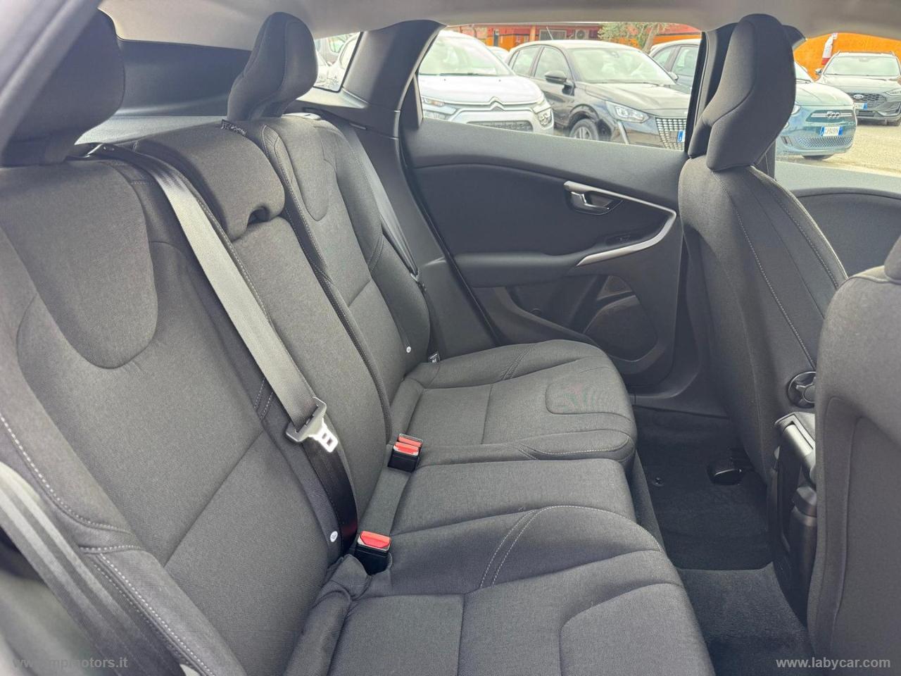 VOLVO V40 D2 BUSINESS 2.0 120CV