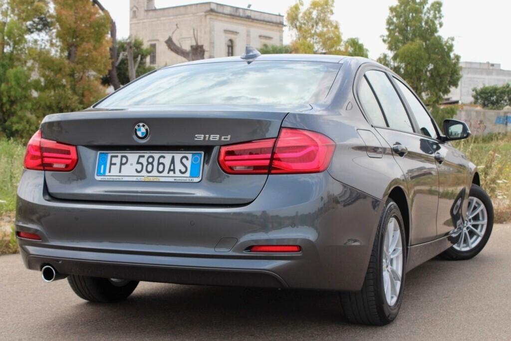 BMW 318d Berlina Aut. 150CV *FULL LED