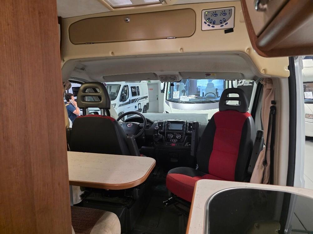 CAMPER VAN CHAUSSON TWIST 02S