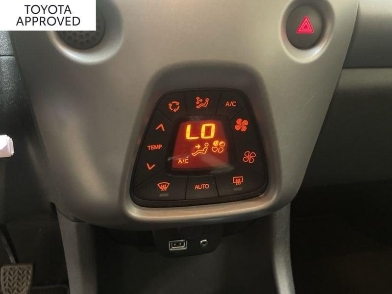 Toyota Aygo 5P 1.0 X-PLAY M-MT 72CV