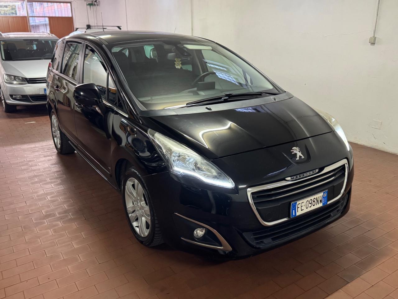 Peugeot 5008 7 POSTI BlueHDi 150 S&S Allure