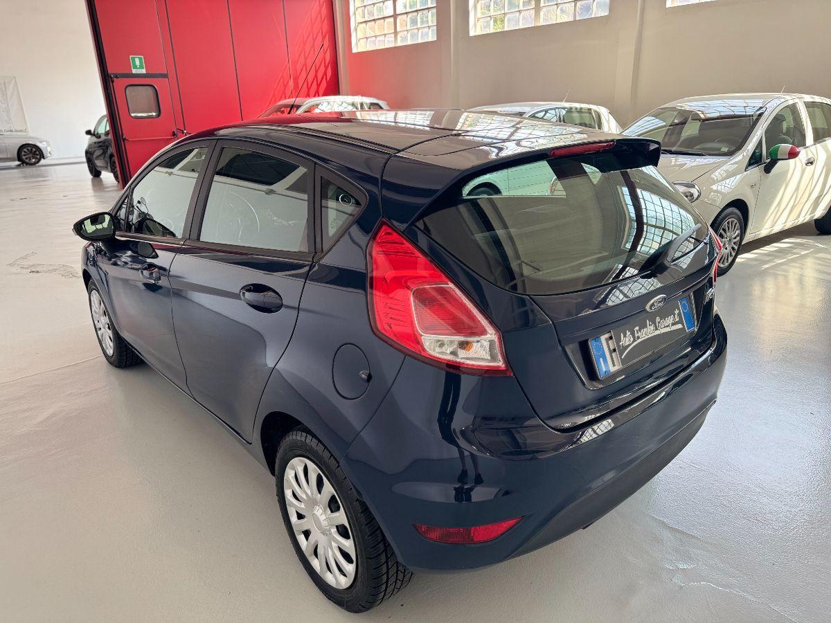 FORD - Fiesta - 1.4 5p. Bz.-GPL Black & White Ed.