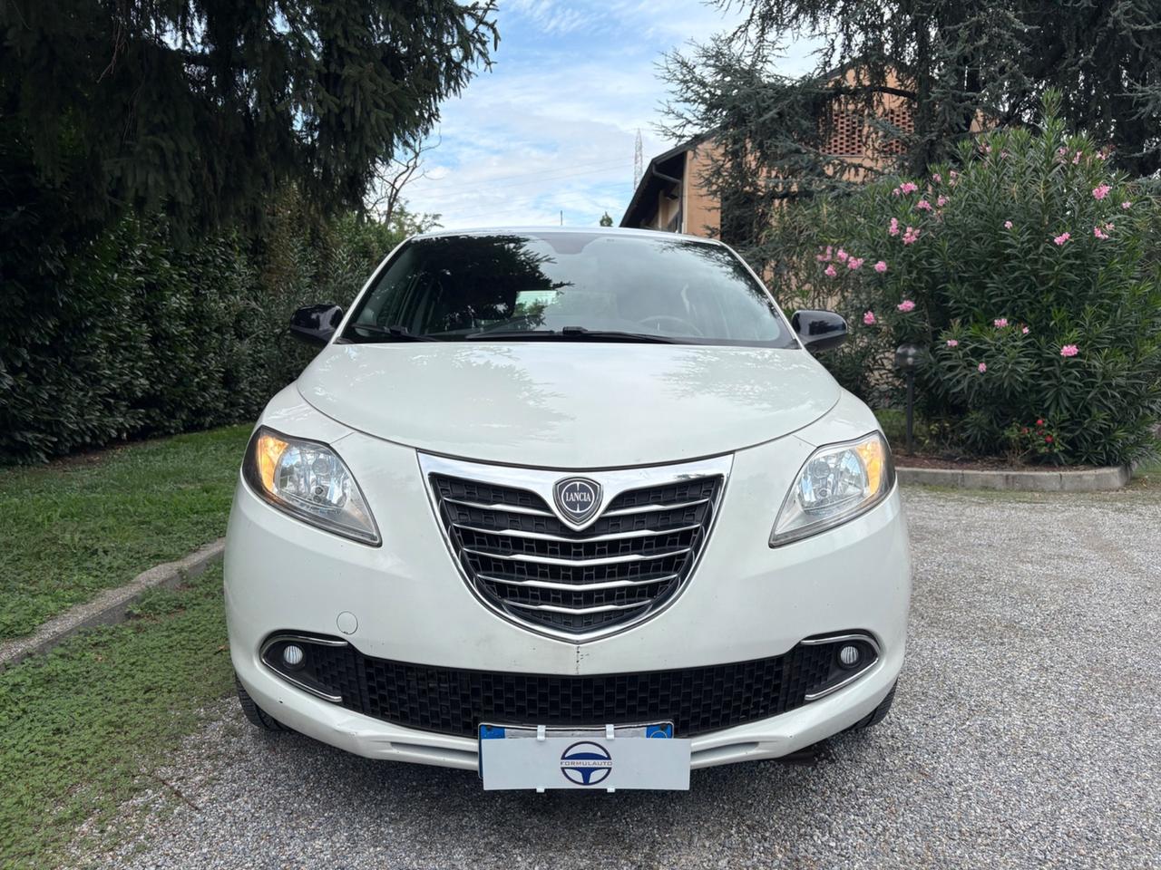 Lancia Ypsilon 0.9 TwinAir 85 CV 5 porte Metano Ecochic Gold