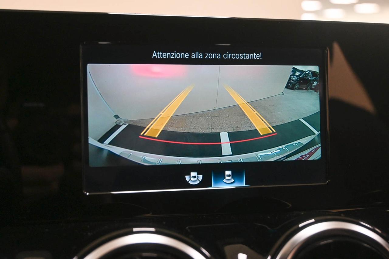 MERCEDES GLA (H247) GLA 200 d Automati...