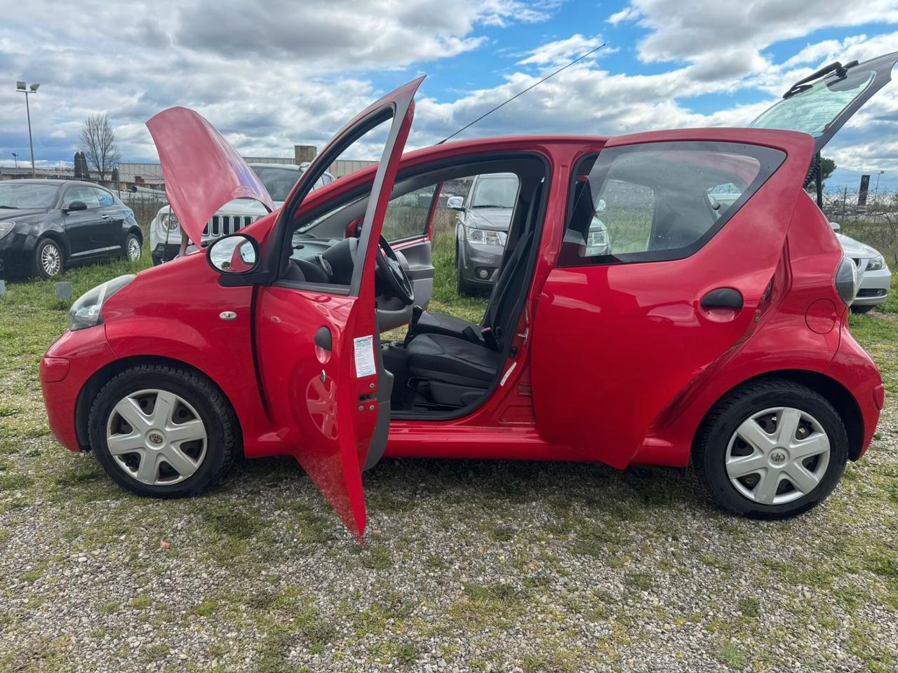 Toyota Aygo 1.0 Benz 5porte 11 SOLO 118.000 KM