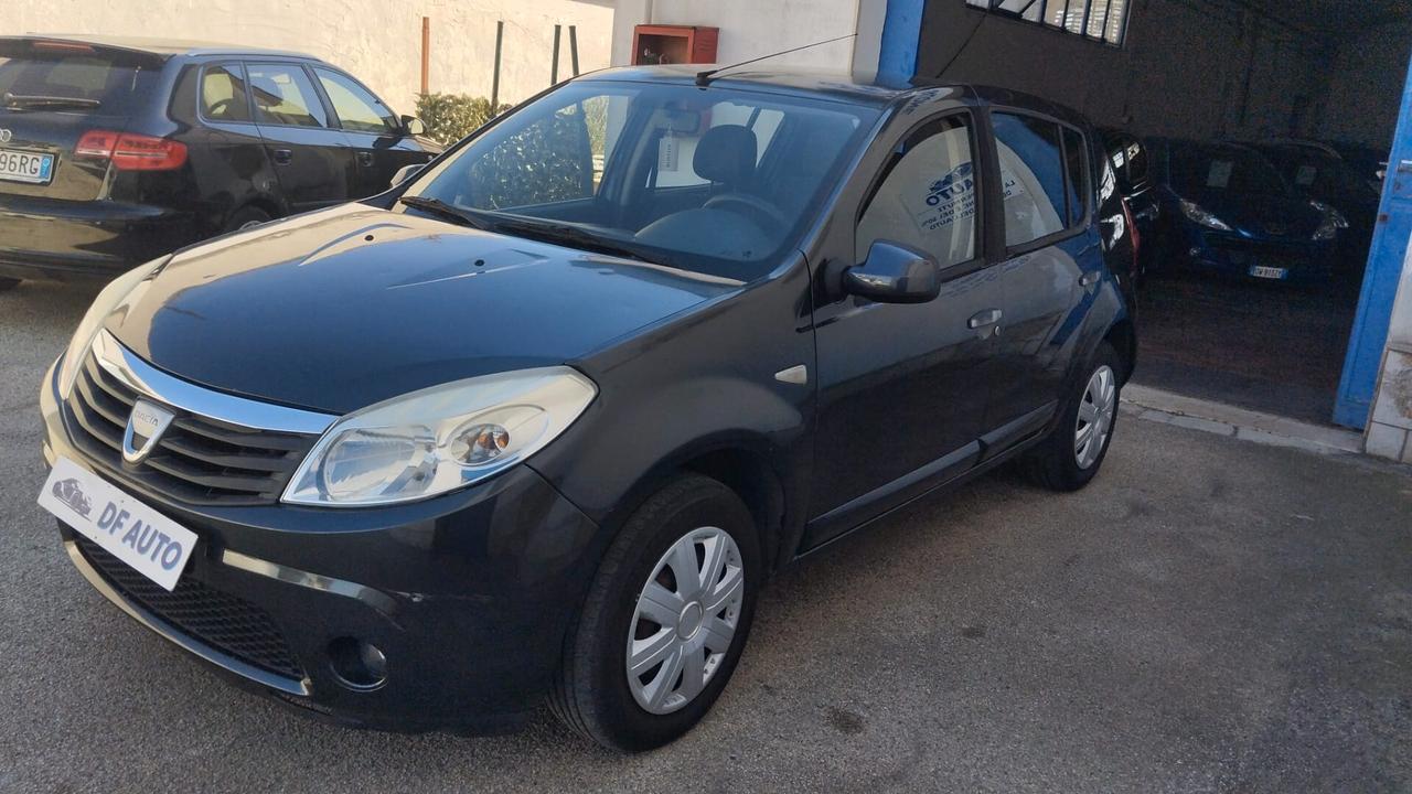 Dacia Sandero 1.4 8V GPL Lauréate