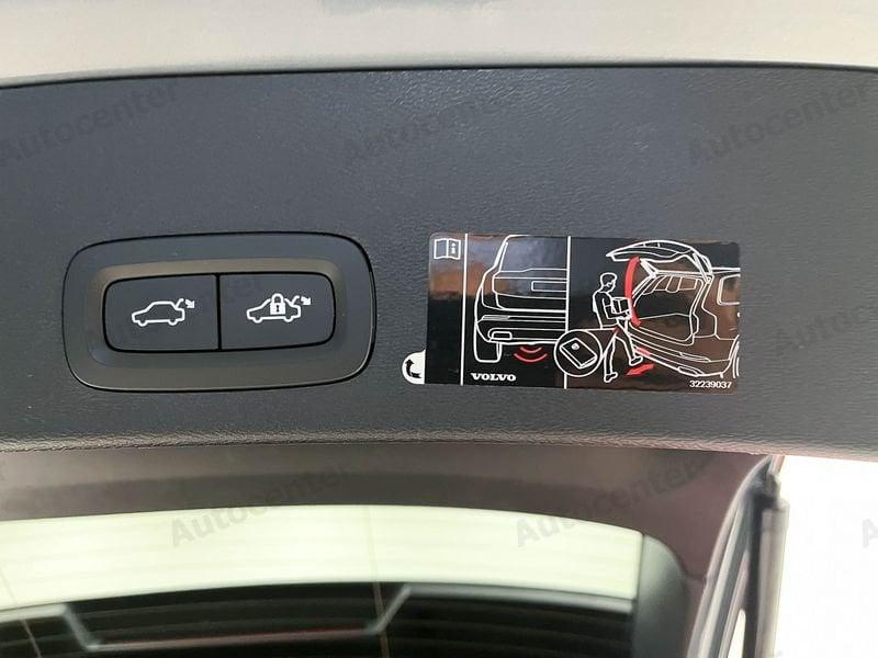 Volvo XC40 XC40 B4 AWD AUT MOMENTUM PRO