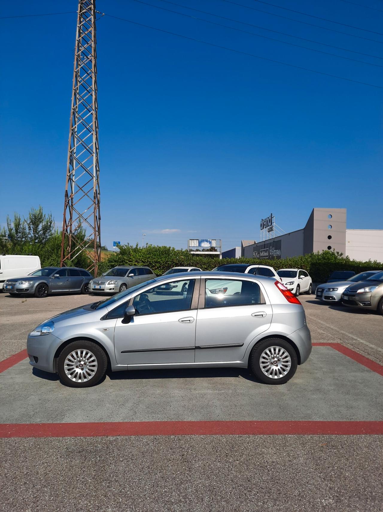 Fiat Grande Punto 1.3MJT 75 5p. ok neopatentati