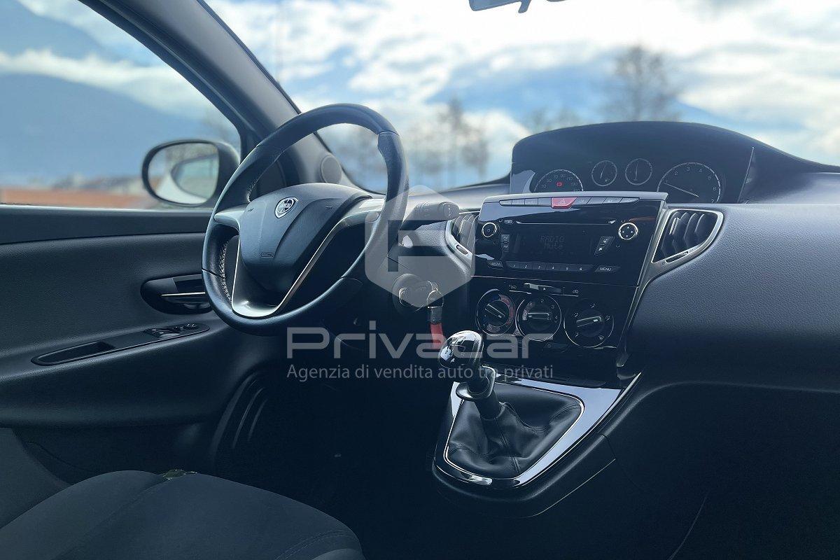 LANCIA Ypsilon 1.2 69 CV 5 porte Gold