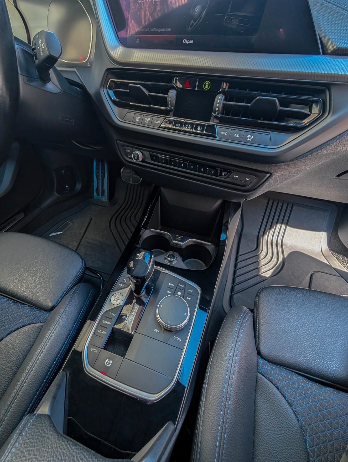 Bmw 116 116d 5p. Msport