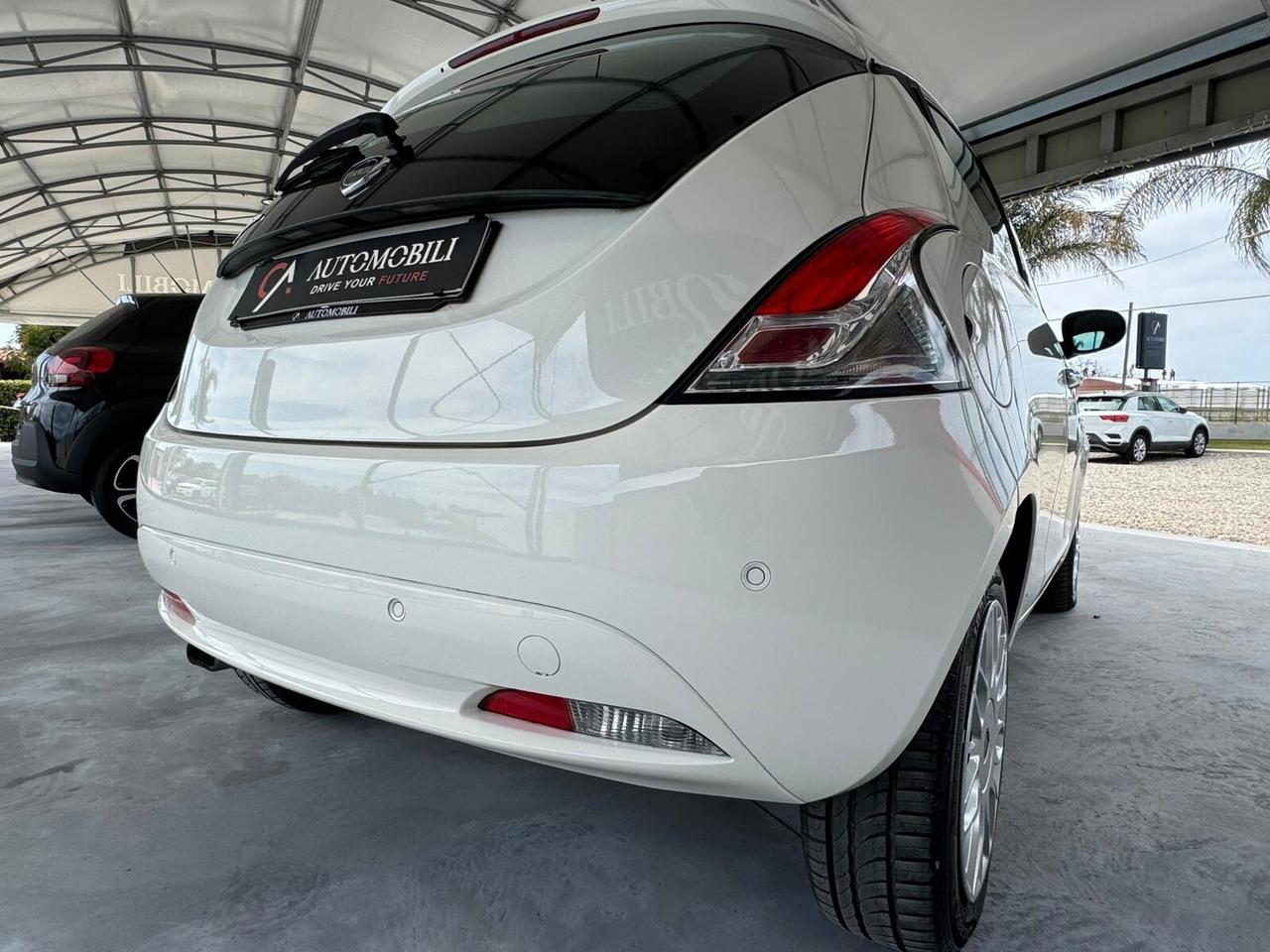 Lancia Ypsilon 1.2 69 CV 5 porte Gold