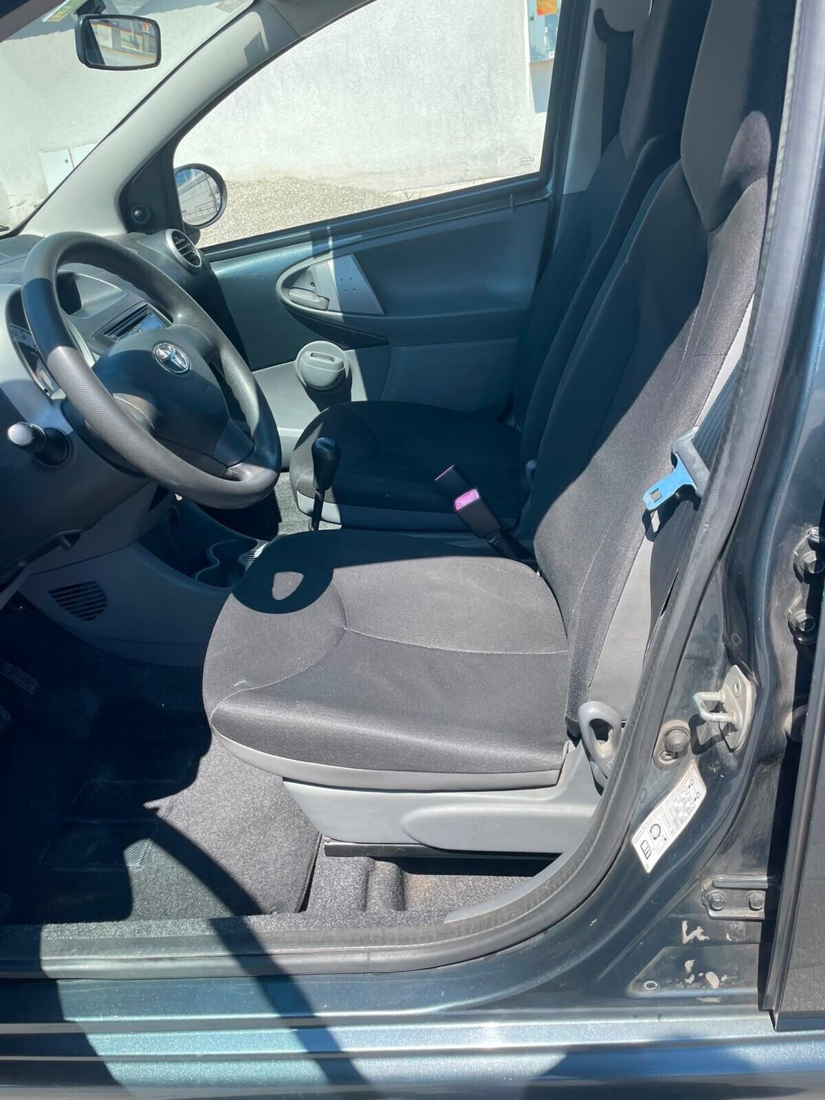Toyota Aygo 1.0 12V VVT-i 5 porte Now OK NEOP.