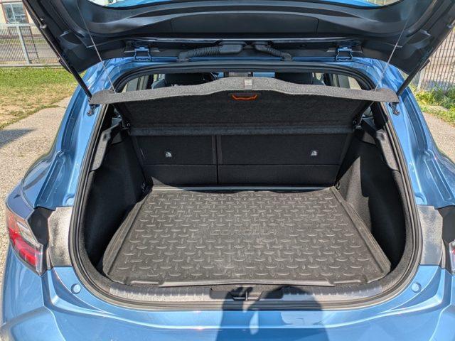 TOYOTA Corolla 1.8 Hybrid Business